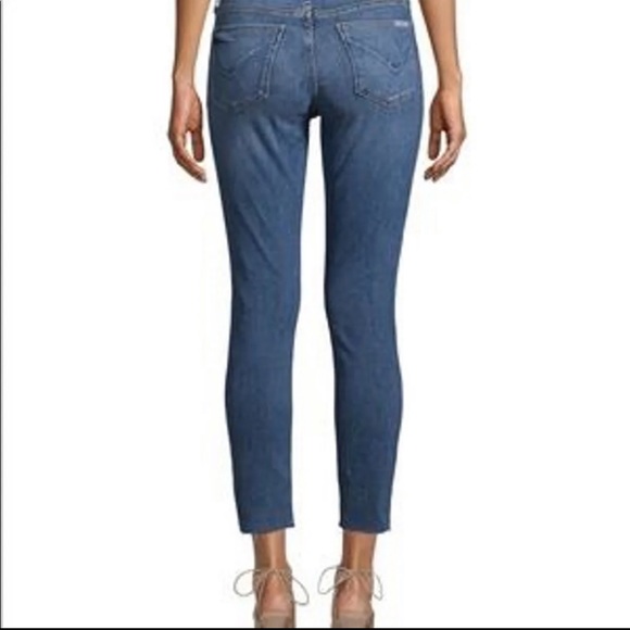Hudson Natalie Super Skinny, Raw Hem Medium Wash Jeans. Classic 5-Pocket Style - Picture 4 of 16